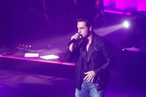 Bustamante atrajo a un público joven que llenó el Auditorio