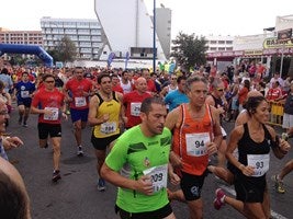 Casi medio millar de corredores participaron en la segunda Carrera Popular de la Urbanización