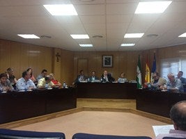 La oposición denuncia que sus mociones llevan meses bloqueadas, sin ir a pleno