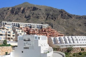 Medio centenar de familias se enfrentan a un desahucio por alquileres ilegales