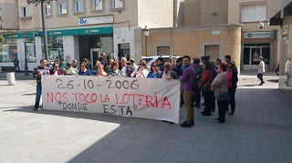 Medio centenar de afectados por la variante se volvieron a concentrar