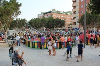 Multitudinaria inauguración del nuevo parque de la Plaza de La Fabriquilla