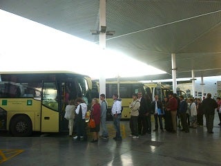 Alsa y el Consorcio incorporan servicios especiales nocturnos durante la Feria