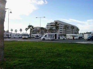Amat asegura que no puede hacer nada contra las caravanas que invaden la Urba