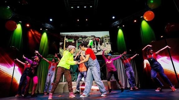 Cantajuego presenta este domingo su espectáculo ‘Diez + Sorpresas’