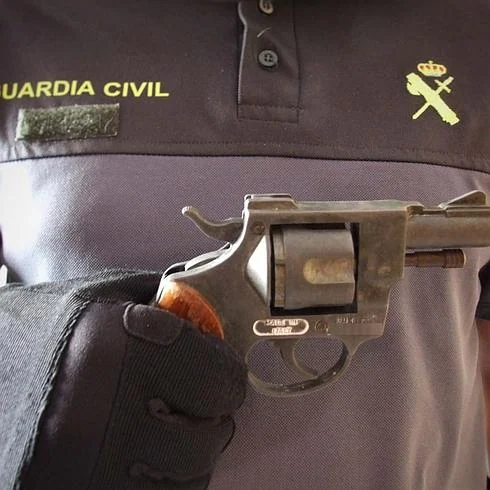 Detenidos dos jóvenes por el atraco con pistola a un bar de Aguadulce