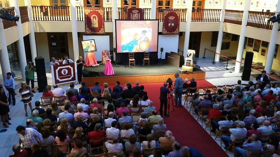 La presentación tuvo lugar anoche en una gala celebrada en el Castillo de Santa Ana. 