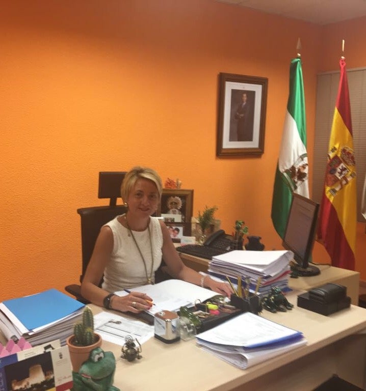 Eloísa Cabrera renuncia a su acta de diputada nacional para seguir de concejal en Roquetas