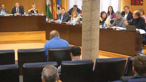 Amat: "Agentes de la policía, entren para adentro"