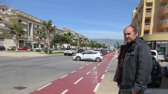 IU reclama mejoras en la seguridad vial de la Avenida Reino de España de Las Salinas