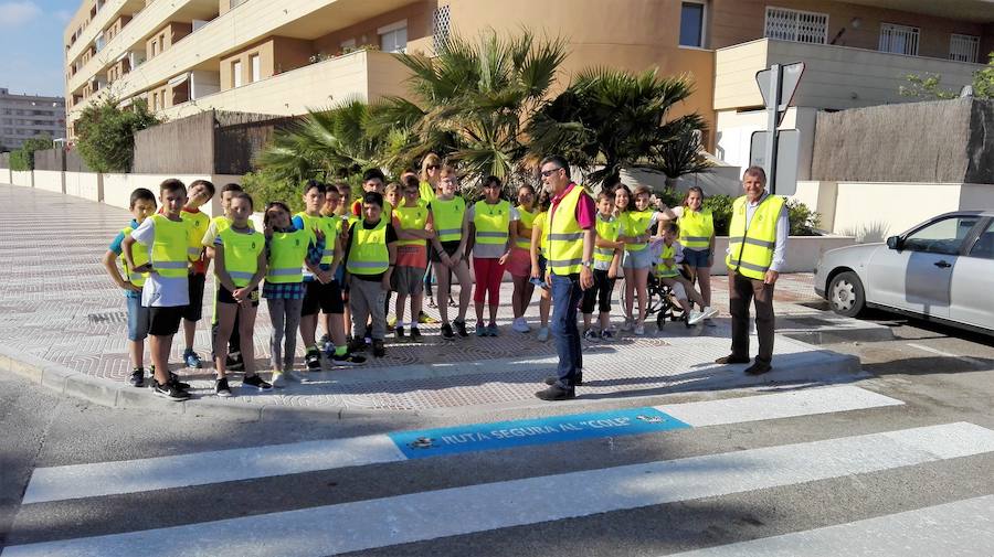 Roquetas estrena su primer camino escolar seguro tras 133.638 euros de inversión