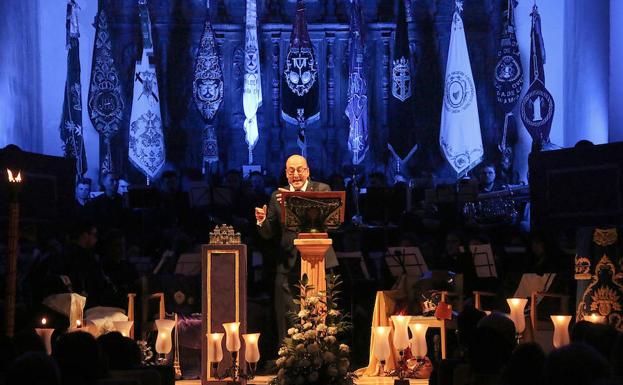 Imagen principal - Varios momentos del pregón y presentación de Santiago Muñoz.