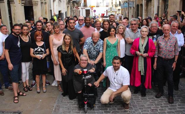 Imagen principal - Varias perspectivas del 'Paseo de la fama' y de uno de los conciertos.