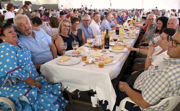 Comida dedicada a los mayores.