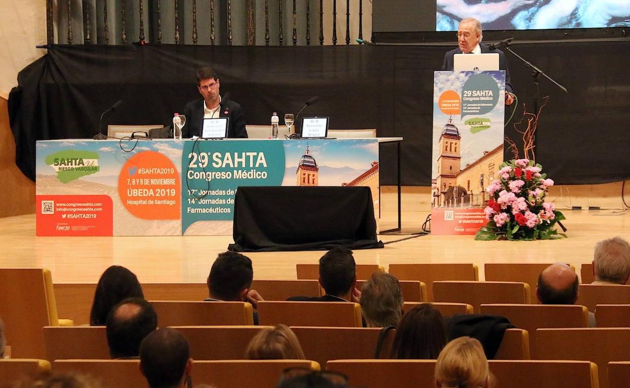 Conferencia inaugural del congreso.