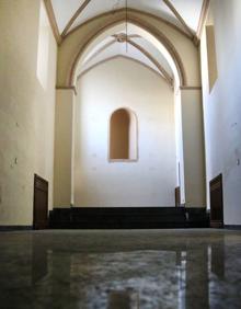 Imagen secundaria 2 - Interior de la torre, patio y capilla.
