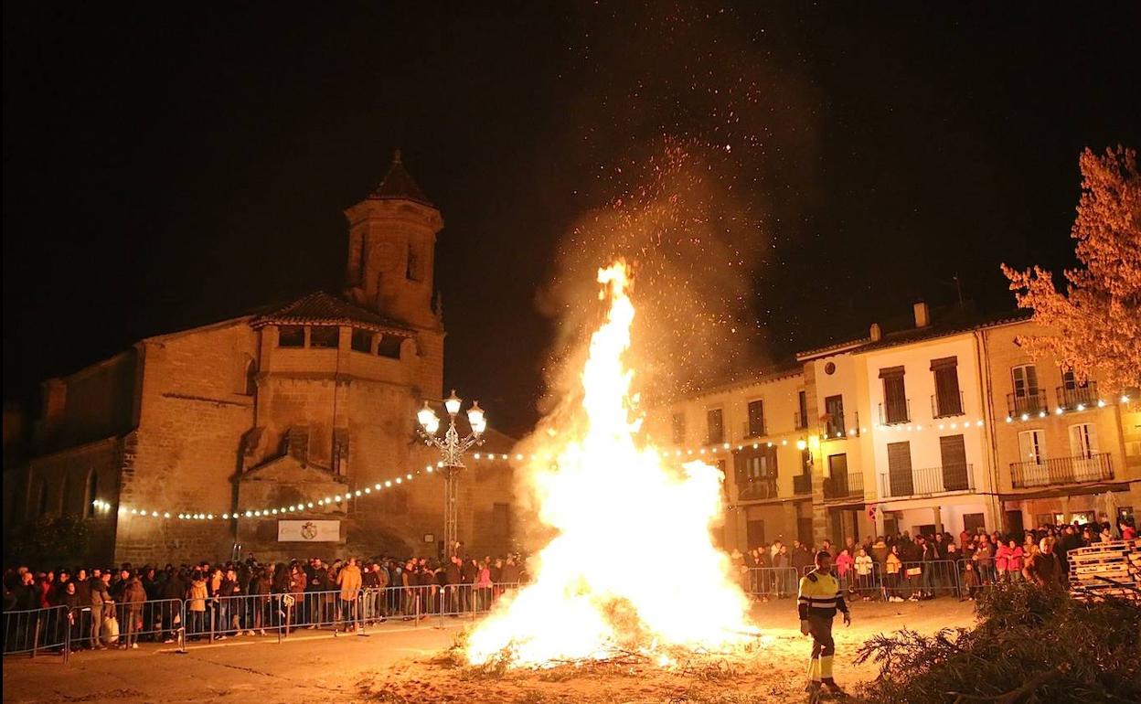 Cinco hogueras iluminarán la víspera de San Antón en Úbeda y cuatro en sus pedanías