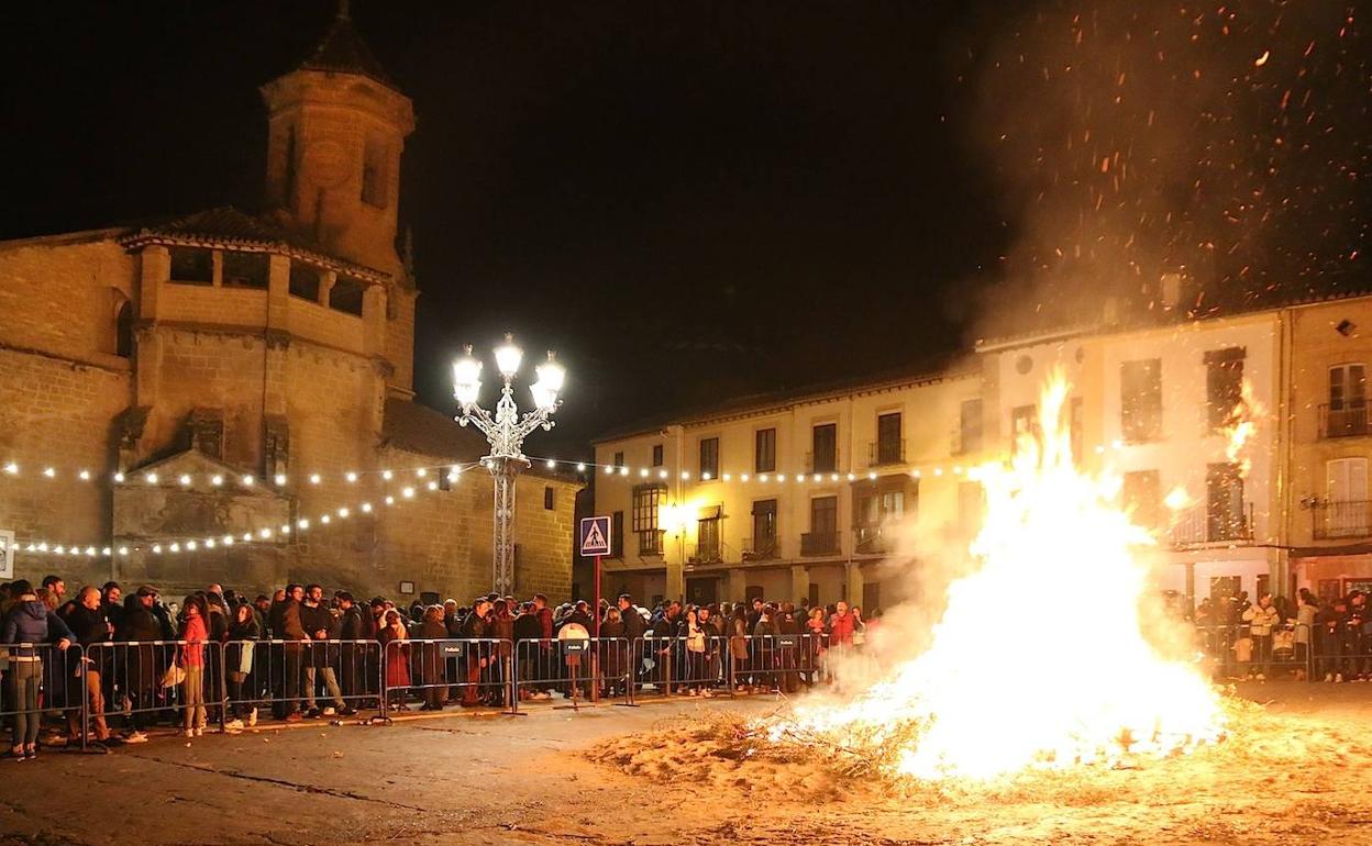 Cinco hogueras en Úbeda y cuatro en sus pedanías durante la víspera de San Antón