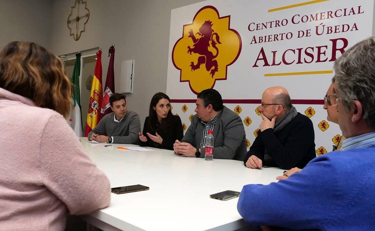 Ciudadanos trasladó a Alciser las medidas de la Junta en empleo y comercio