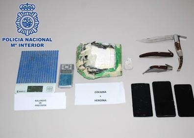 Imagen secundaria 1 - Material incautado durante la 'Operación Coco'.