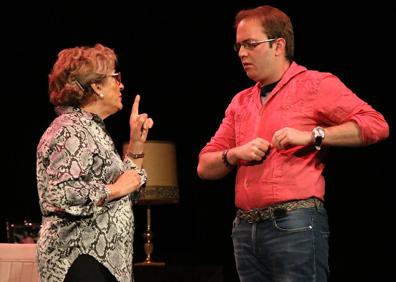 Imagen secundaria 1 - Las compañías ubetenses Tirsos y Caretas y Por esos Cerros.