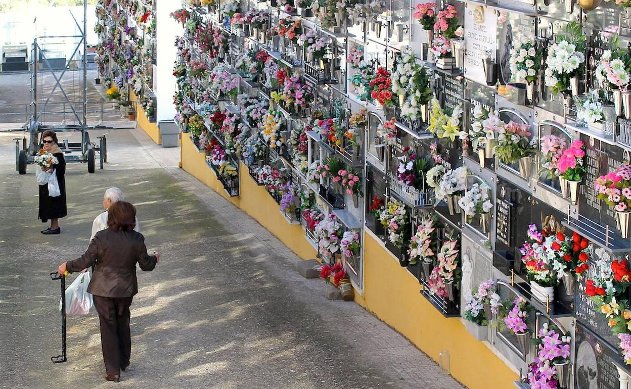 Imagen de archivo del cementerio de Úbeda.