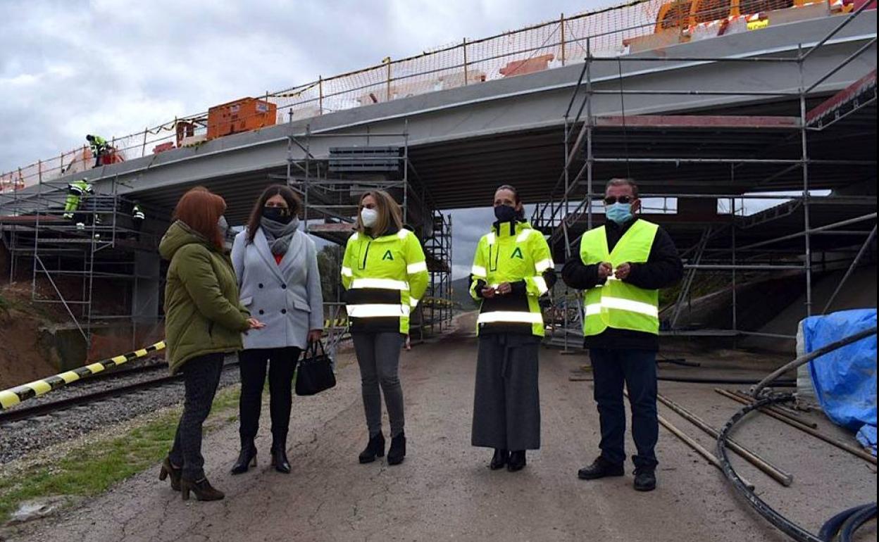Reparación de tres pasos sobre la línea de ferrocarril en la A-6105, en Úbeda