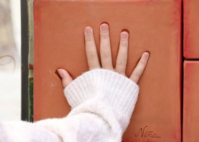 Imagen secundaria 1 - Imágenes del acto de inauguración y detalles de la obra.