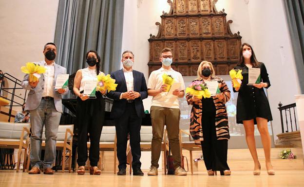 Imagen principal - Varios momentos del acto.