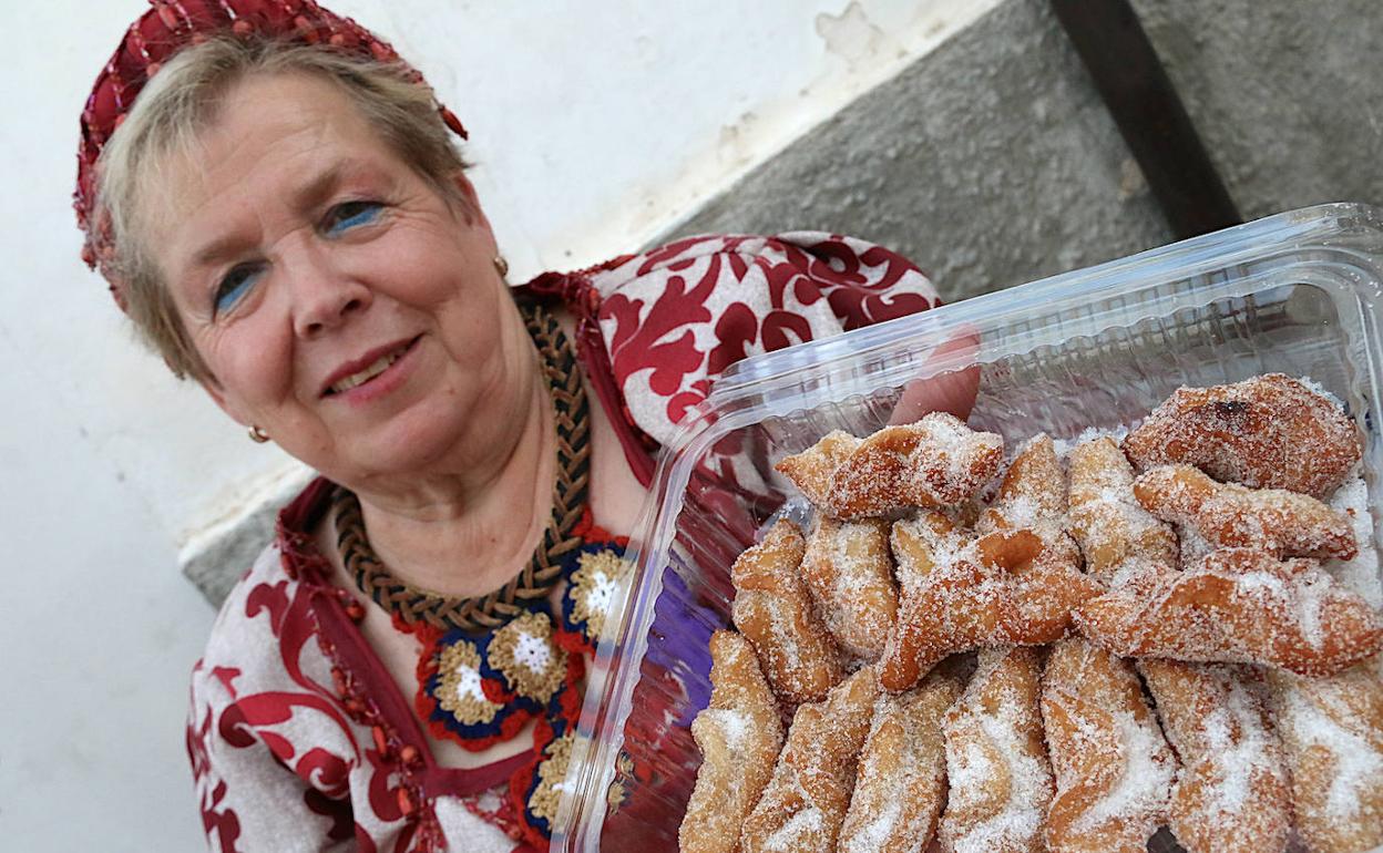 Venta de dulces artesanos en las Fiestas del Renacimiento a beneficio de Aprompsi