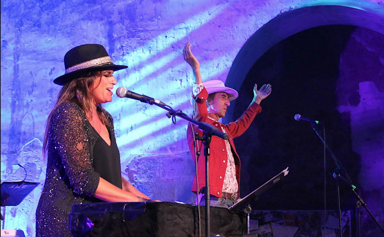 Canciones y poemas en San Lorenzo con Rebeca Jiménez y Benjamín Prado
