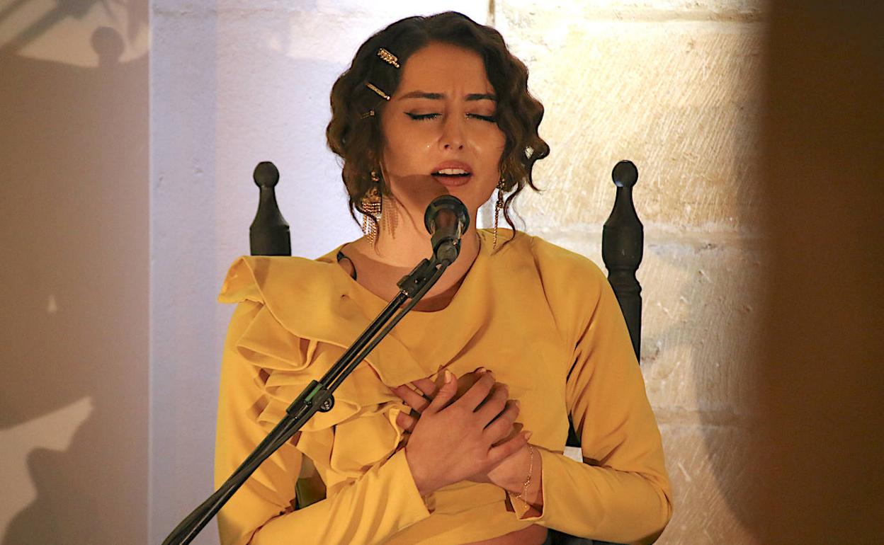 Julia Garrido.