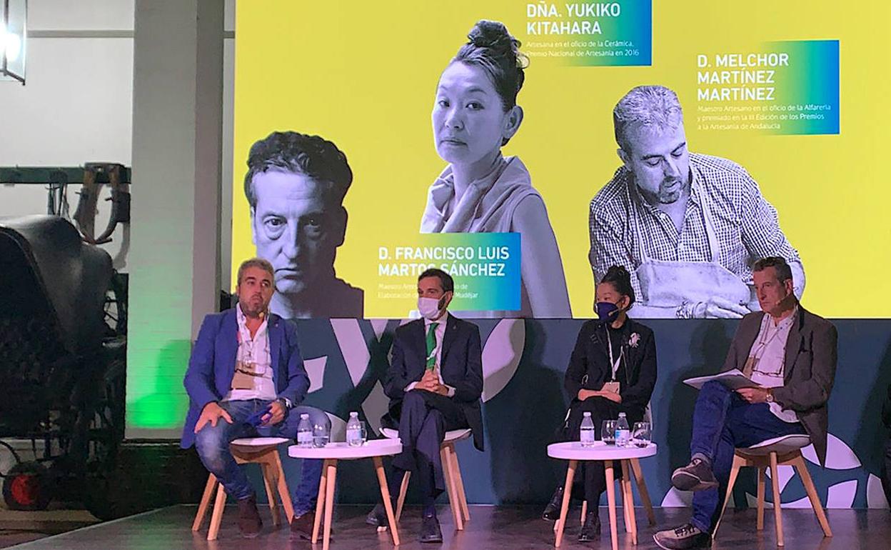Mesa redonda con Melchor Tito y Paco Luis Martos moderada por Francisco Martínez Garvín.