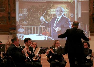 Imagen secundaria 1 - Varios momentos del acto.