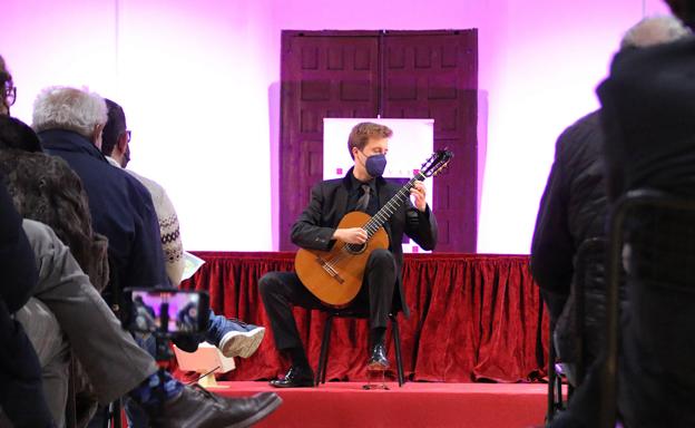 El guitarrista José Luis Morillas.