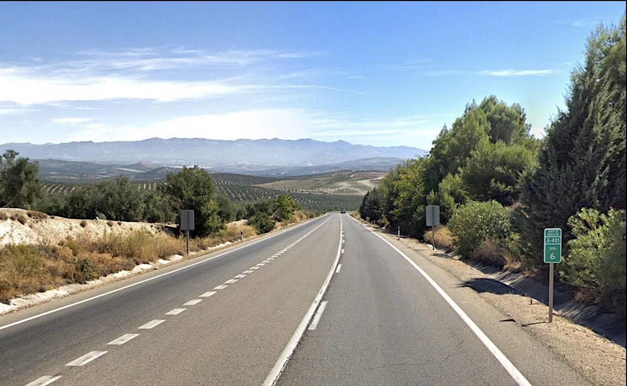 El siniestro ha tenido lugar a la altura del kilómetro 6 de la A-401, en sentido Jódar.