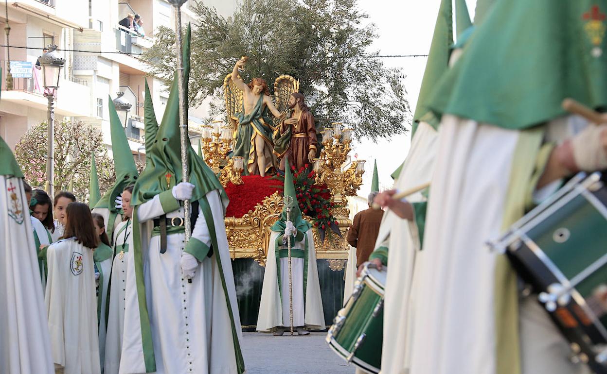 La cofradía de la Oración en el Huerto protagoniza el cartel.