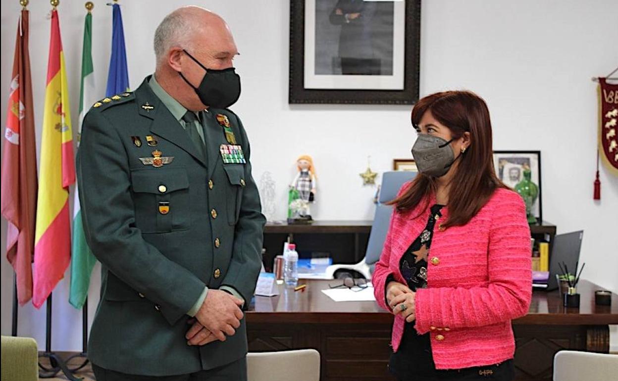 Visita del coronel-director de la Academia de la Guardia Civil de Úbeda-Baeza
