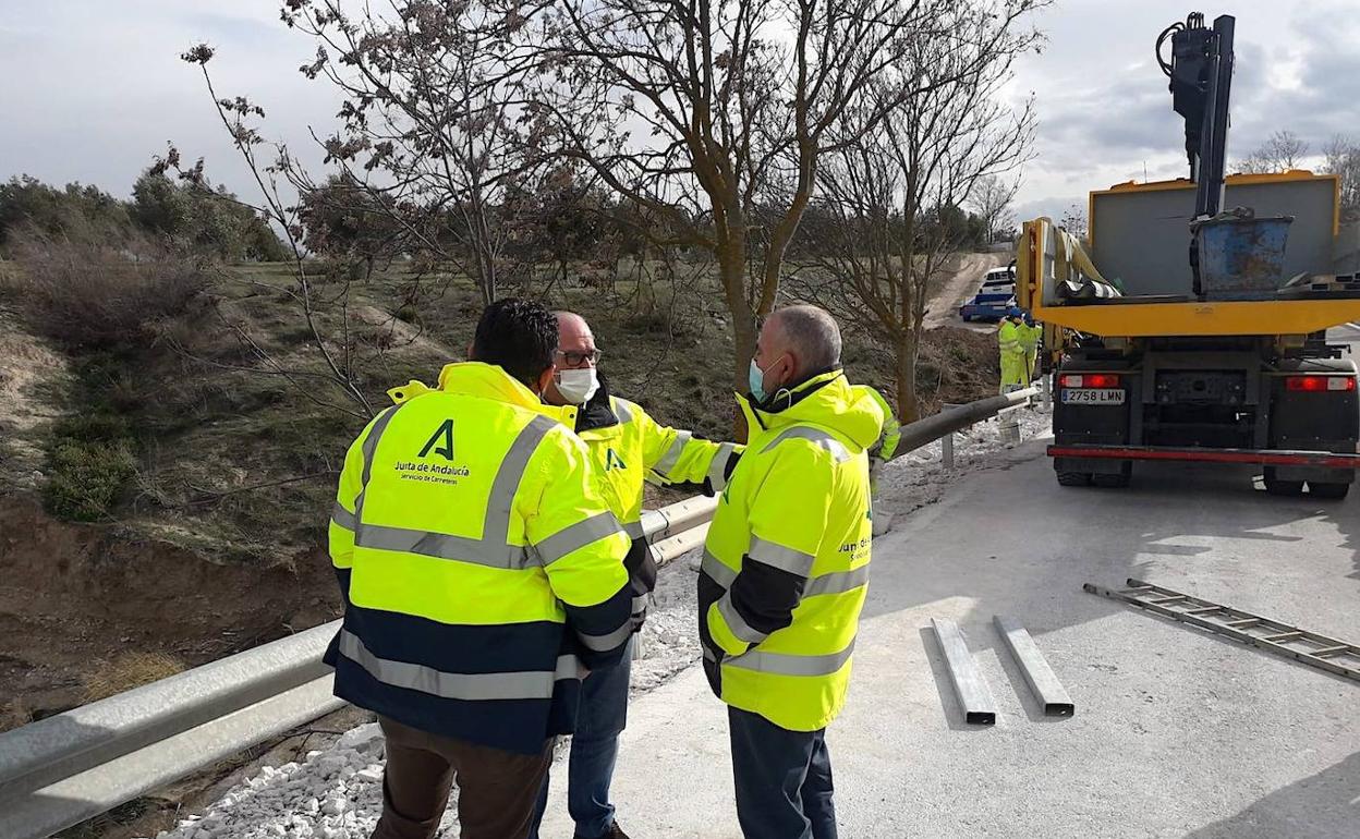 Fomento impulsa obras en la A-6105 en Úbeda para mejorar los taludes, el firme y el drenaje