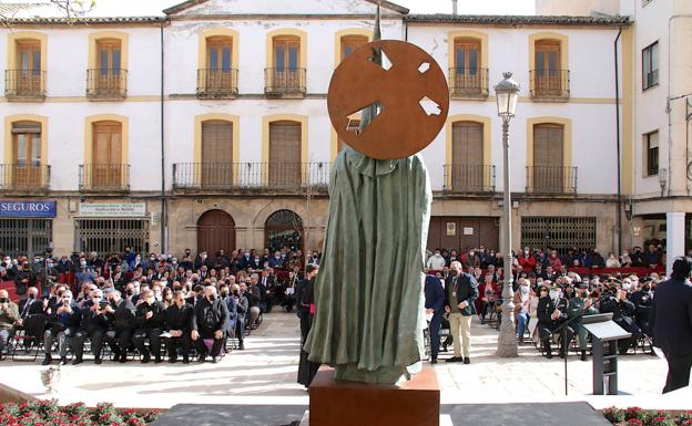 Imagen principal - Varios momentos del acto.