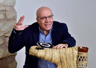 Imagen secundaria 1 - Clase con Macarena Ramírez, presentación del poemario y 'Flamenco entre fogones'.