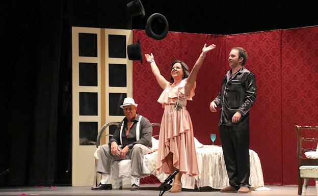 Imagen principal - Tirsos y Caretas, Paco Pacolmo y Antonio Ródenas.