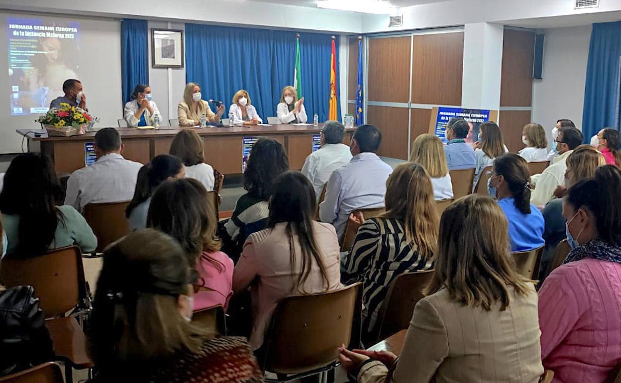 Una charla y una exposición fotográfica en el hospital en la Semana de la Lactancia Materna