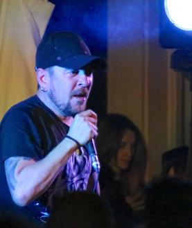 Imagen secundaria 2 - Varios momentos de la fiesta de aniversario.