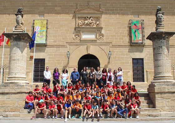 Recepción de los alumnos participantes.
