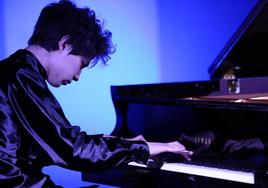 Angel Wang, anoche en el Hospital de Santiago.