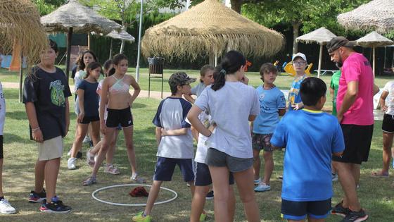 550 menores participan en el campamento urbano en su primera quincena