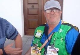 El vendedor Juan Martínez Almazán ha repartido el premio.