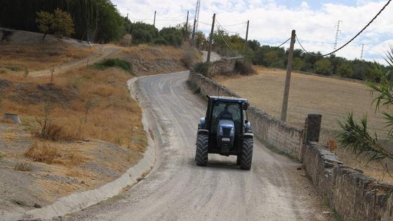 Javier Gámez subraya los 500.000 euros de inversión en arreglos de caminos rurales