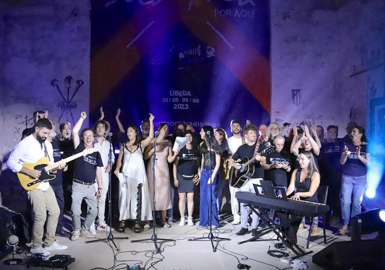 Dani Miralles y Ángela González ganaron el concurso de canción de autor 'Sabina por aquí'